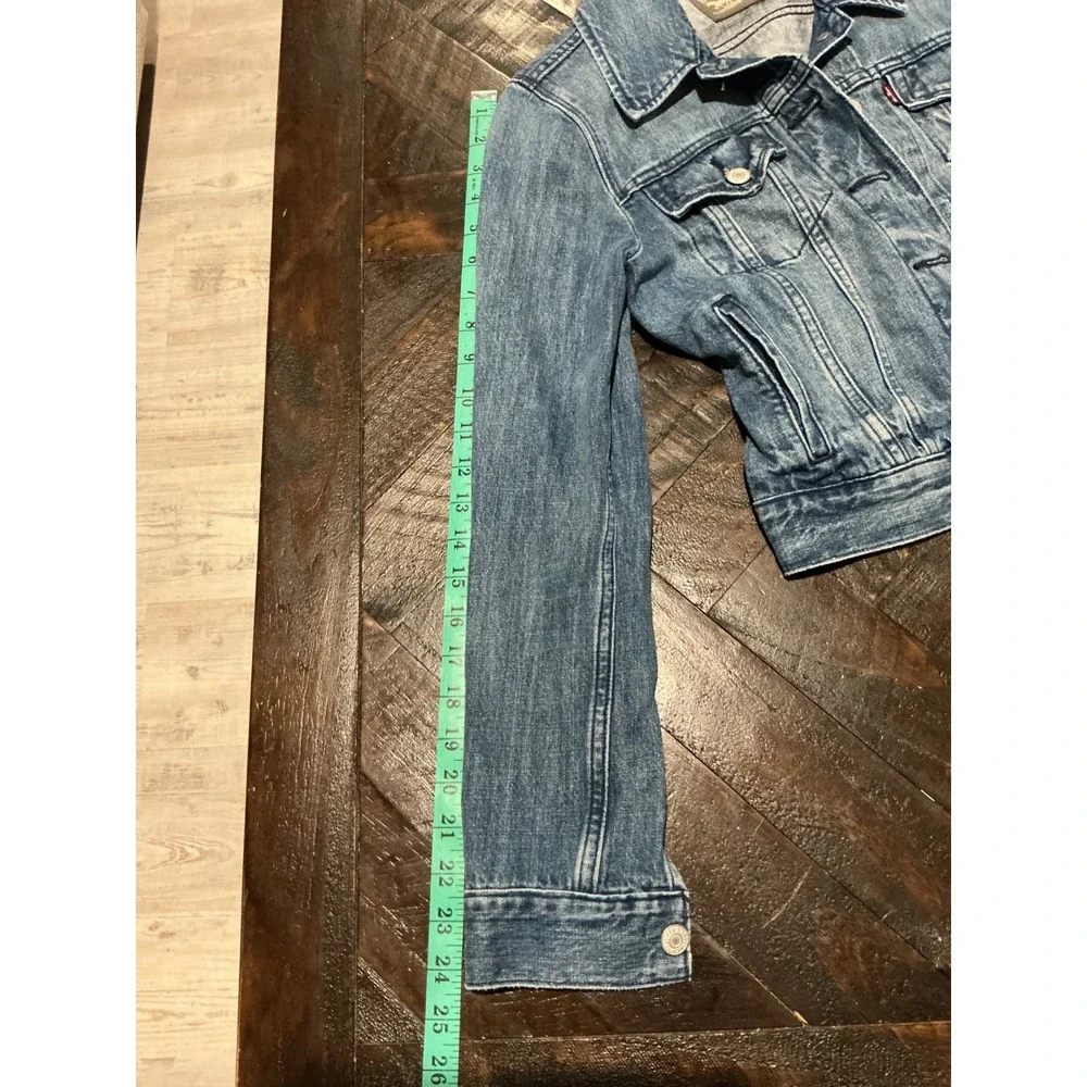 Levis Womens Original Trucker Denim Jacket Medium Wash Blue Jean Jacket Small